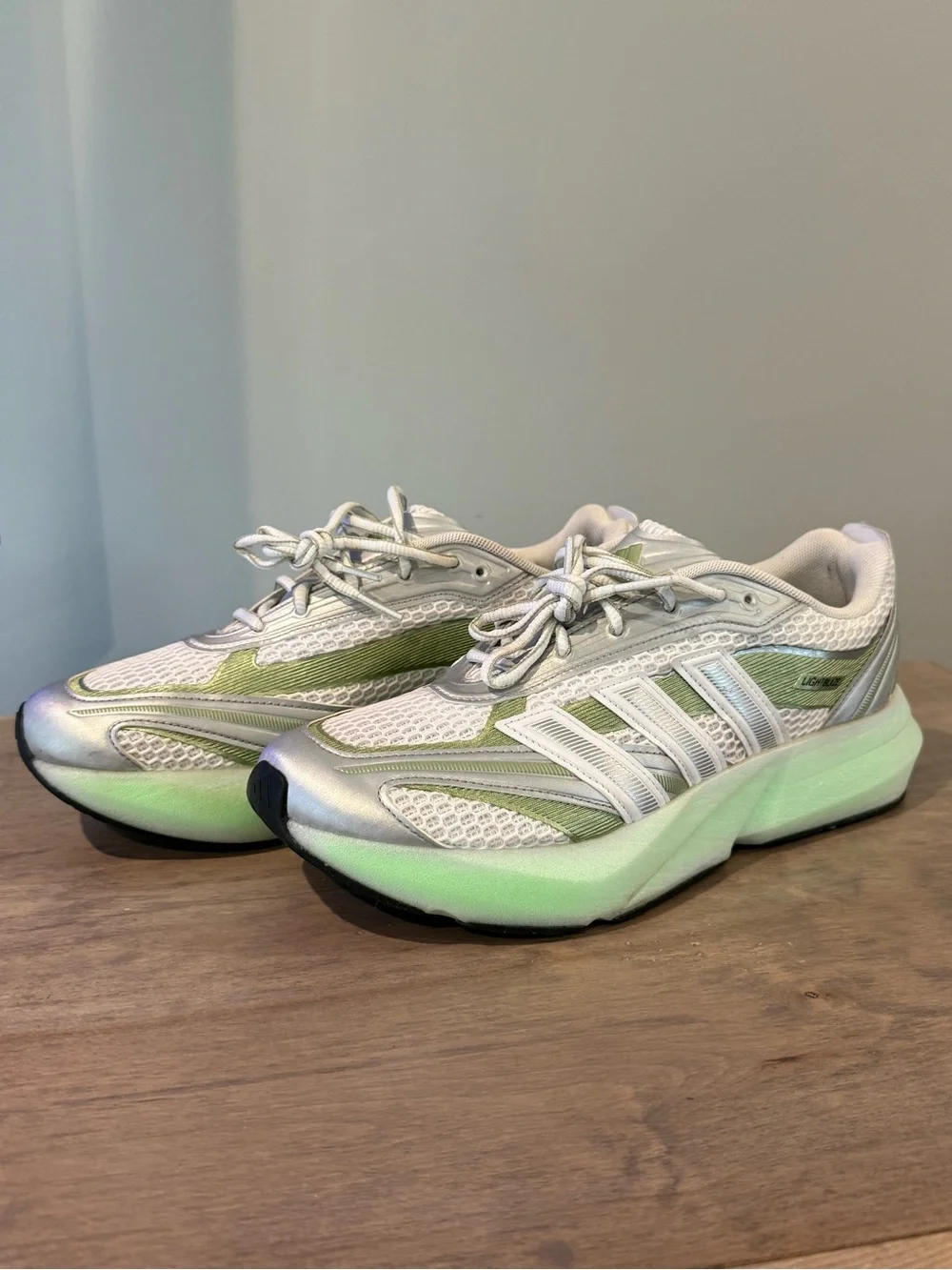 **FINAL PRICE** Women’s ’Adidas’ Light Blaze shoes